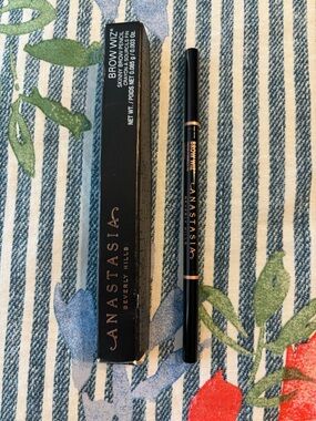 Anastasia Beverly Hills Brow Wiz Slim Pencil in GRANITE
